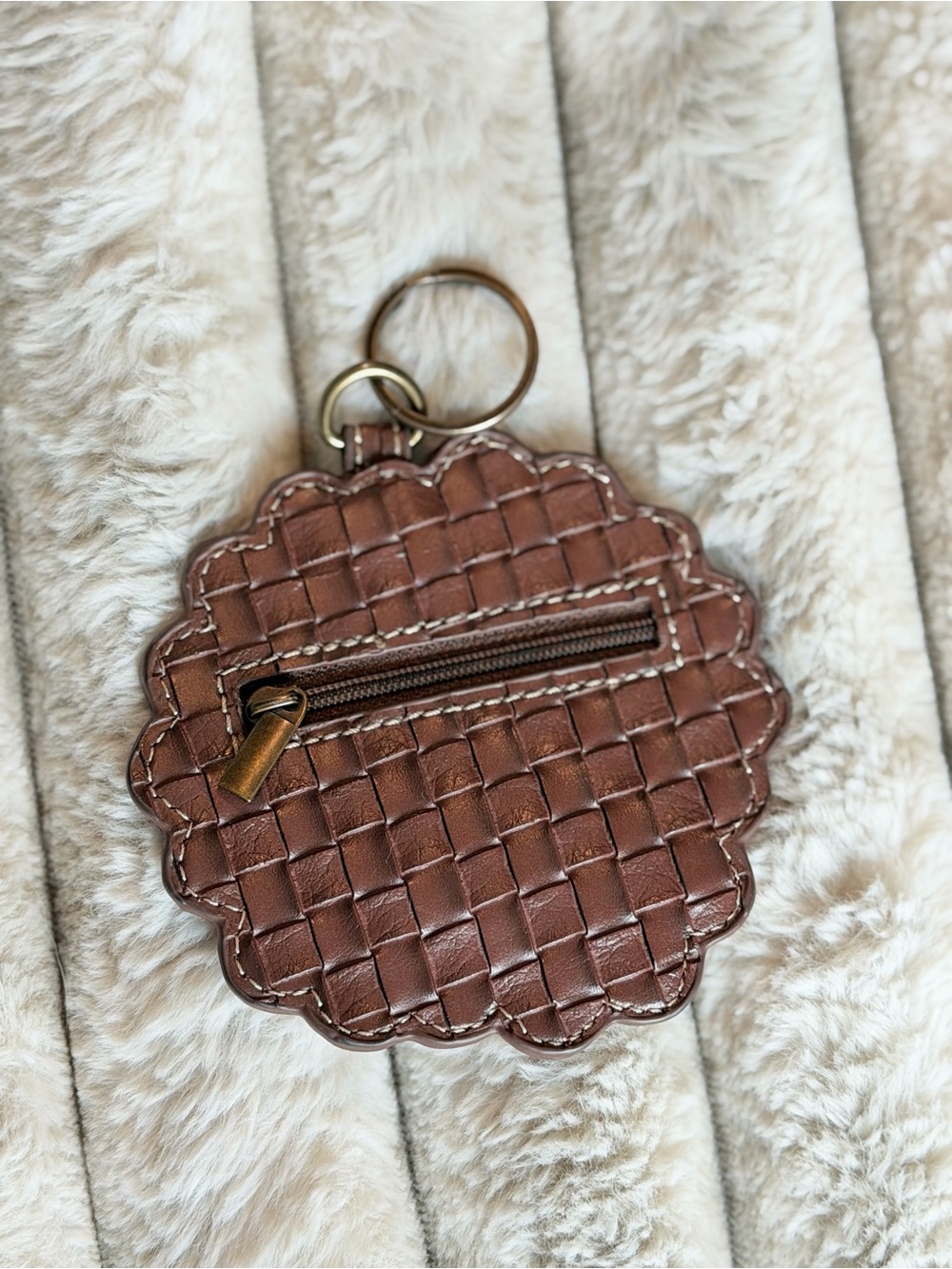 Chala Sunflower Leather Keychain Coin Purse with Bee Accent NWOT - Picture 3 of 6